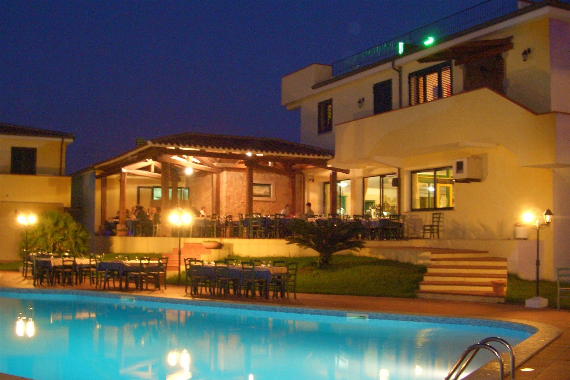 Hotel La Ciaccia Valledoria  Exterior photo